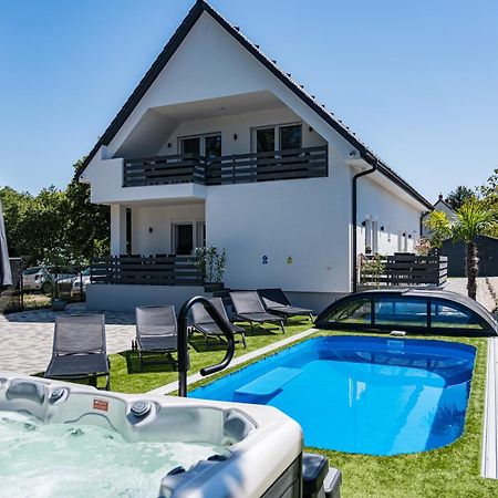 Balatonic Lime Apartmanhaz Siófok Exterior foto